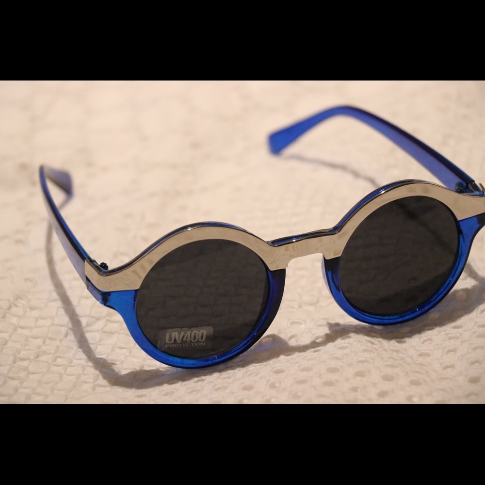 Blue fashion sunglasses